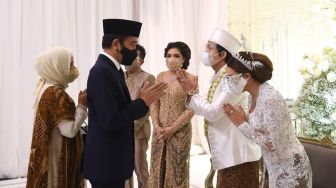 Momen Jokowi-Prabowo Jadi Saksi Pernikahan Atta dan Aurel