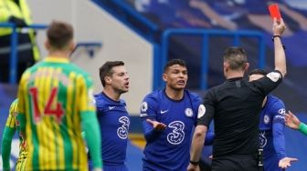 Thiago Silva Kartu Merah, Chelsea Dihajar West Brom di Babak Pertama