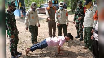 Razia di Pantai Mutun, Ratusan Orang Kedapatan Langgar Prokes