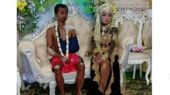 Viral Foto 'Ngenas' Mempelai Pria Luka-Luka di Pelaminan, Netizen: Malam Pertama Ditunda