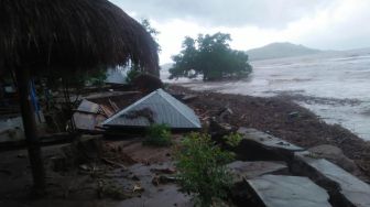 Cerita Dibalik Mukjizat Kondisi Patung Maria dan Yesus Saat Banjir NTT