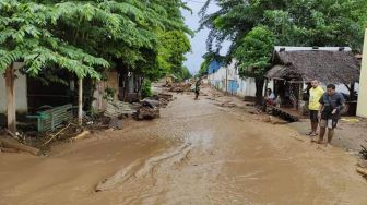 Korban Banjir Bandang di Desa Waiburak NTT: Belum Satupun Bantuan Datang