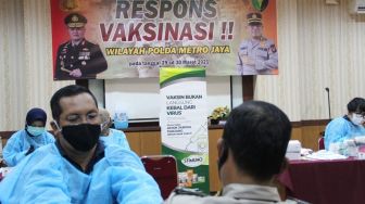 14.000 Polisi dan Tenaga Kesehatan Divaksin