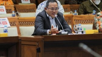 Dodi Reza Beri Usulan RUU Energi Terbarukan: Daerah Produsen Harus Dapat Insentif