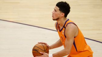 Profil Devin Booker, Pemain Basket yang Viral Borong 47 Poin