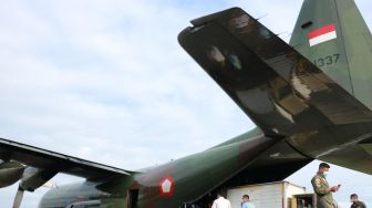 2 Pesawat Hercules TNI AU Angkut 26.138 Kg Sembako ke Lokasi Bencana NTT