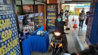 Cepat dan Mudah, Perpanjang SIM Bisa Gunakan Layanan Drive Thru