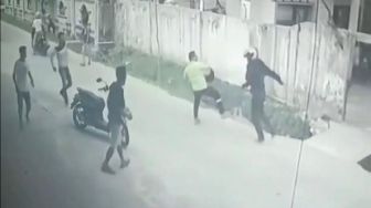 Dua Jambret Ditangkap Warga Usai Terperosok Ke Dalam Parit