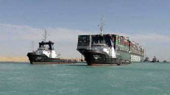 Sumbat Terusan Suez selama Seminggu, Otoritas Tuntut Kompensasi Rp 13 T