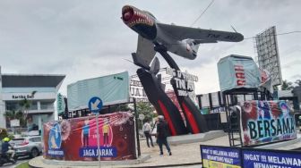 DPRD Anggap Reklame di Monumen Pesawat MIG-17 Fresco Menabrak Aturan