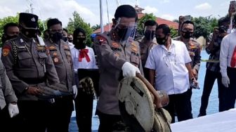 Kapolda Lampung Musnahkan Ratusan Senpi Rakitan di Mesuji