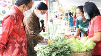 Masyarakat Terbantu Pasar Murah Saat Pandemi dan Jelang Hari Galungan