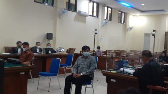 Fraksi PKS DPRD Lampung Tengah Terima Saweran Uang dari Mustafa
