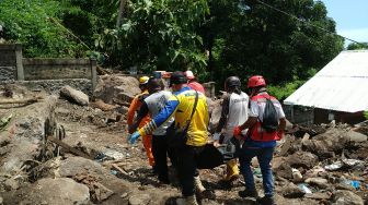 Proses Evakuasi Korban Banjir Bandang NTT: 6 Korban Ditemukan Tertimbun