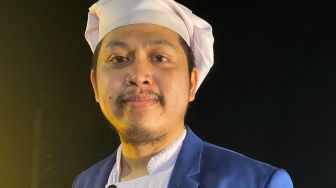 Keluhkan Ribetnya Bikin KTP Baru, Komika Tretan Muslim: Ada yang Salah Dengan Negeri Ini