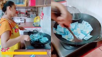 Viral Wanita Berlagak Masak Segepok Uang, Publik: Riya Sekali Hambamu Tuhan