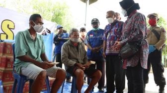 Dampingi Presiden, Mensos Kunjungi Lokasi Paling Parah Akibat Banjir di NTT