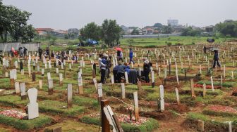 Larangan Ziarah Makam dan Halal Bihalal di Jabodetabekjur Disoal