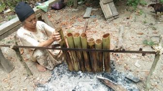 Malamang, Tradisi Jelang Ramadan yang Tetap Eksis di Ranah Minang