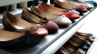Jangan Sampai Salah Ukuran, Ini Tips Beli Sepatu di Toko Online