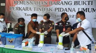 Sabu Anak Wakil Wali Kota Tangerang dan Barbuk Jhon Kei CS Dimusnahkan