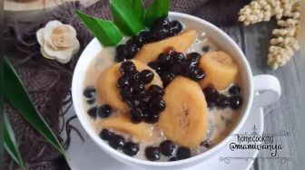 Resep Buka Puasa Kolak Pisang Toping Boba, Ada Sensasi Kenyalnya