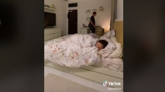 Istri Pura-pura Tidur saat Suami Pulang, Berakhir Air Mata Pas Mau Bayar