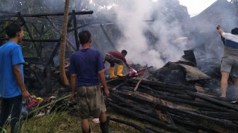 Kasian Keluarga Omo di Cikeusik, Harus Kehilangan Rumah setelah Terbakar