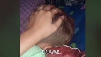 Bocah Menangis Sesenggukan Pulang Tarawih, Penyebabnya Bikin Geregetan