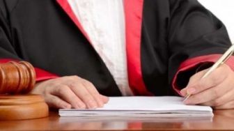 Ibu Pembuang Bayi di Kuansing Divonis Penjara 8 Bulan