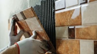 Impor Ubin Porselen Bakal Terus Mengalir Selama Industri Keramik Lokal Tidak Siap