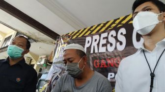 Gendam Pedagang Daging, Pria Ngaku Dokter Gondol Sejumlah Telepon Genggam