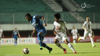 Sempat Tertinggal, Persib Bandung Gasak PS Sleman di Stadion Maguwoharjo