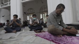 Doa Akhir Ramadhan: Bacaan Latin dan Artinya