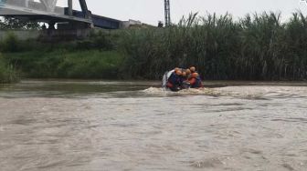 Seorang Remaja Hanyut di Sungai Ular, Tim SAR Turun Tangan