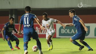 Link Live Streaming Persib vs Persija Babak Kedua Malam Ini