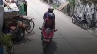 Viral, Pengendara Motor Sport Nyolong Kambing di Bekasi