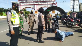 Penyekatan di Bandar Lampung, Puluhan Polisi Ikut Jaga 5 Pintu Masuk