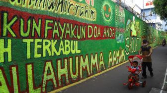 Mural Bernuansa Islam Hiasi Gang Pelangi Kalibata