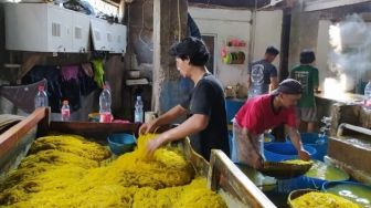 Bulan Ramadhan, Omzet Produsen Mie Glosor di Bogor Meningkat