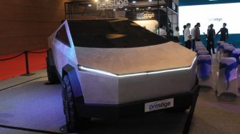 Cybertruck Tesla Mejeng di IIMS 2021, Bisa Dipesan dengan DP Rp 100 Juta