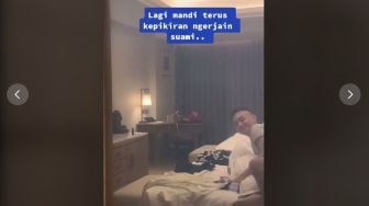 Istri Menggoda dari Kamar Mandi, Bapak Rela Lakukan Ini Demi Beras