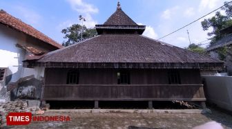 Mirip Kisah Candi Prambanan, Masjid Kuno Ini Dipercaya Dibangun dalam Waktu Semalam