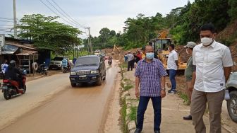 Wali Kota Samarinda Andi Harun Sorot Penanganan Longsor di Jalan Trikora
