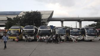 Larangan Mudik, Perusahaan Bus di Sukoharjo Ini Pilih Berhenti Beroperasi