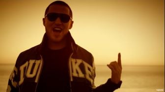 Lirik Lagu Please Don't Go Mike Posner, Viral di TikTok