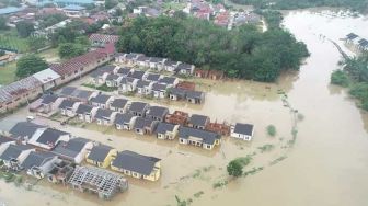 Hujan Deras, Ratusan Rumah di Pekanbaru Terendam Banjir