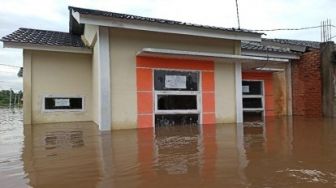 Bosan Kebanjiran, Warga Pesona Harapan Indah Ramai-ramai Jual Rumah