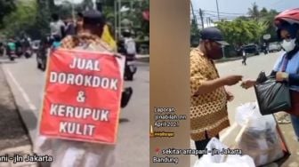 Bikin Mewek, Kakek Kena Stroke Jualan Kerupuk, Baju Cuma Itu-Itu Saja