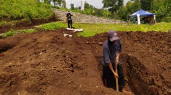 Heboh Pasien COVID-19 Dinyatakan Meninggal dan Sudah Dikubur Tiba-tiba Pulang ke Rumah